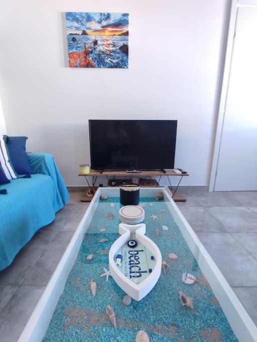 Sunrise Apartments - Aegean Blue Kalymnos Town Екстер'єр фото