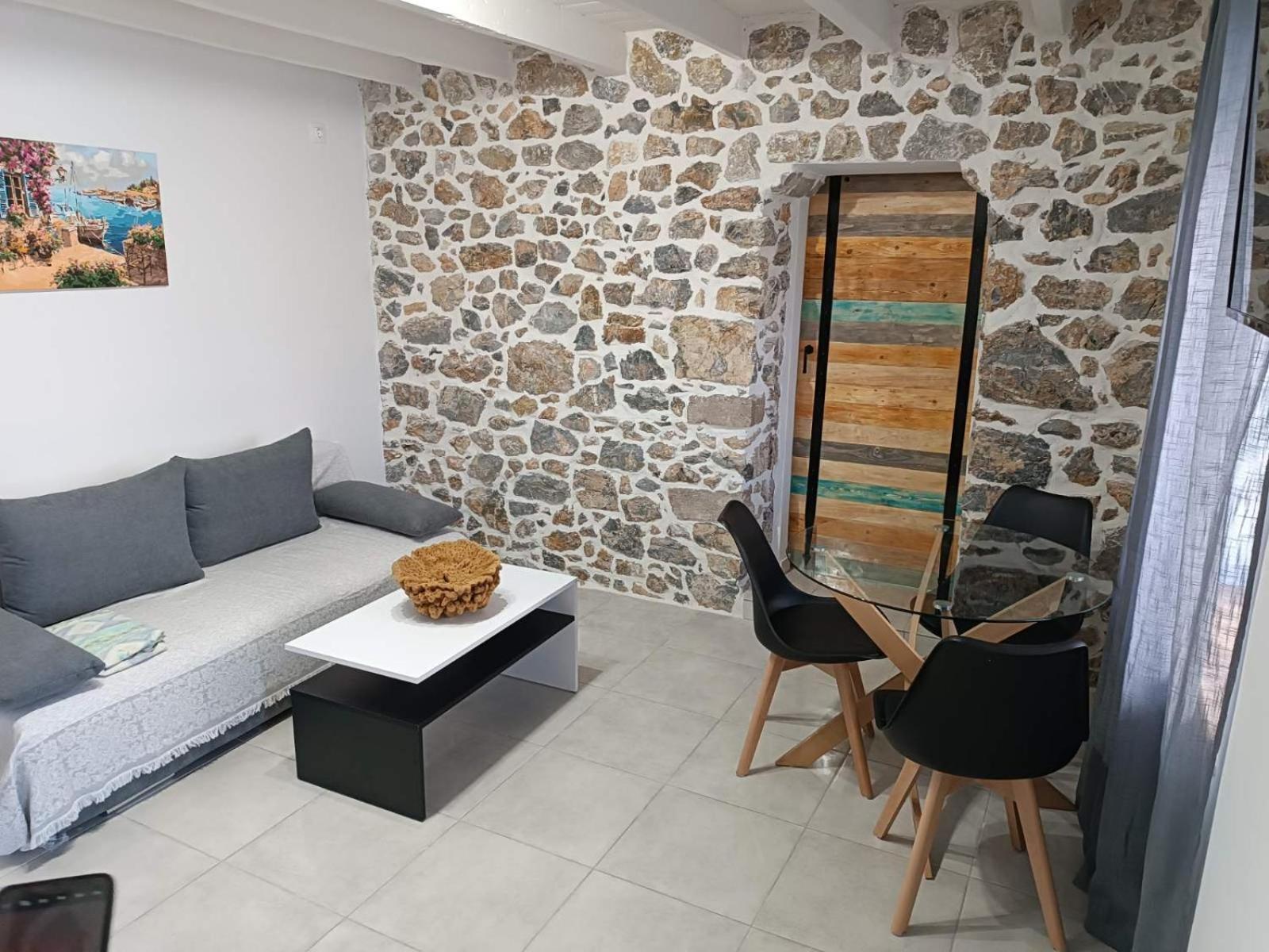 Sunrise Apartments - Aegean Blue Kalymnos Town Екстер'єр фото