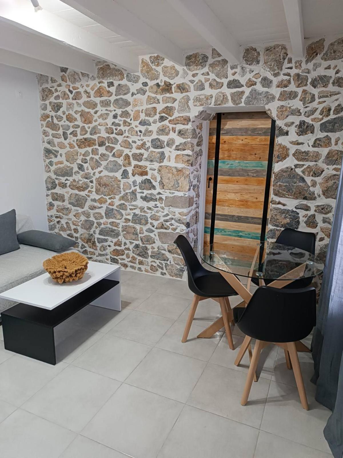 Sunrise Apartments - Aegean Blue Kalymnos Town Екстер'єр фото